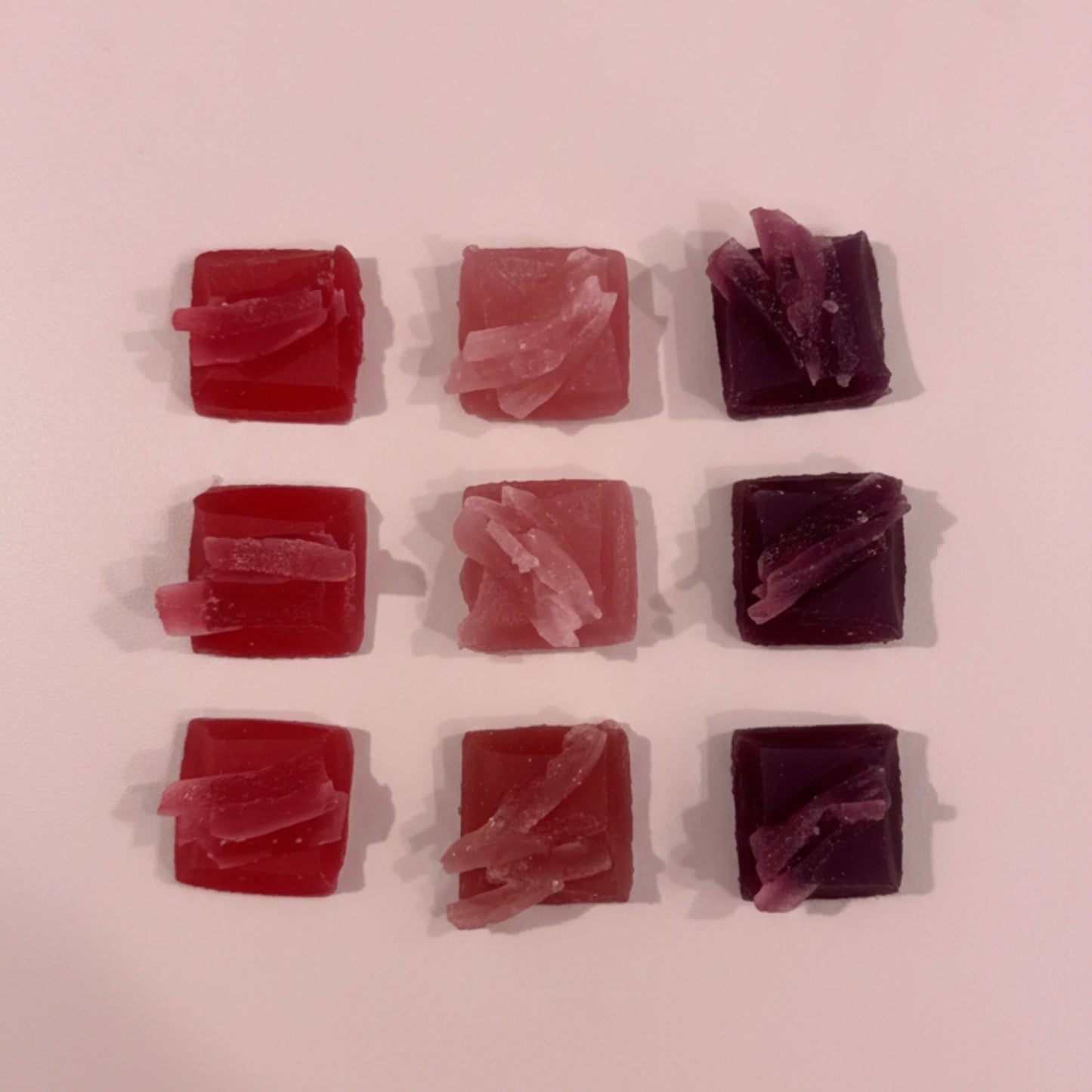 Mini-Box mit 4 essbaren Kristallen mit roten Früchten