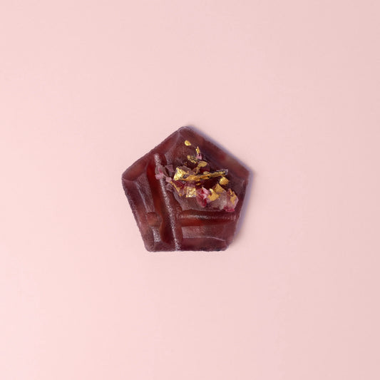 Edible crystal with strawberry/pomegranate tea